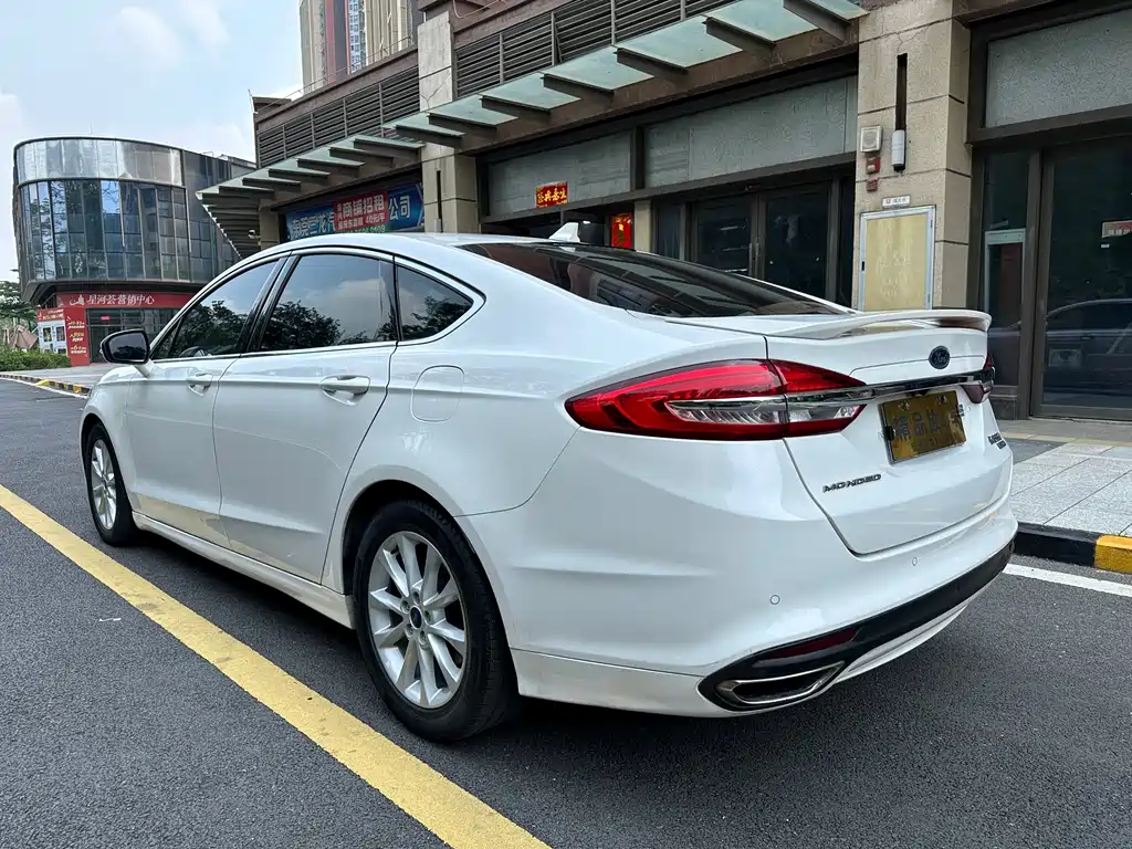 Ford Mondeo 2018 — фото 4