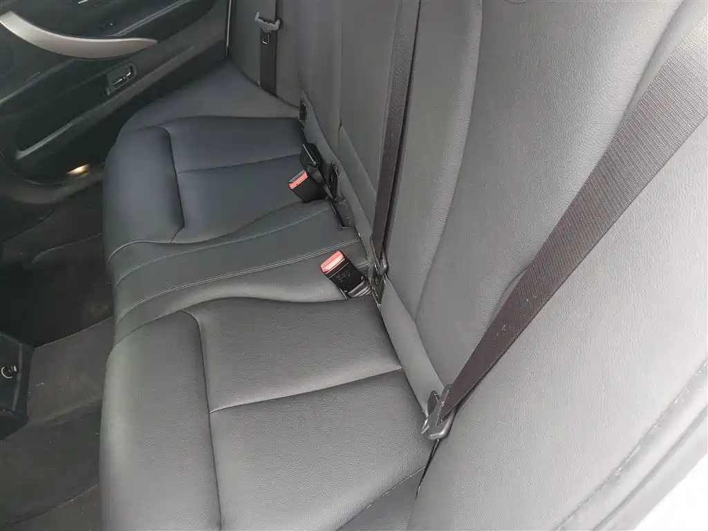 BMW 3 Series 2015 — фото 13