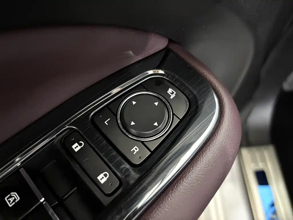 GAC Motor Trumpchi M6 2022 — фото 14