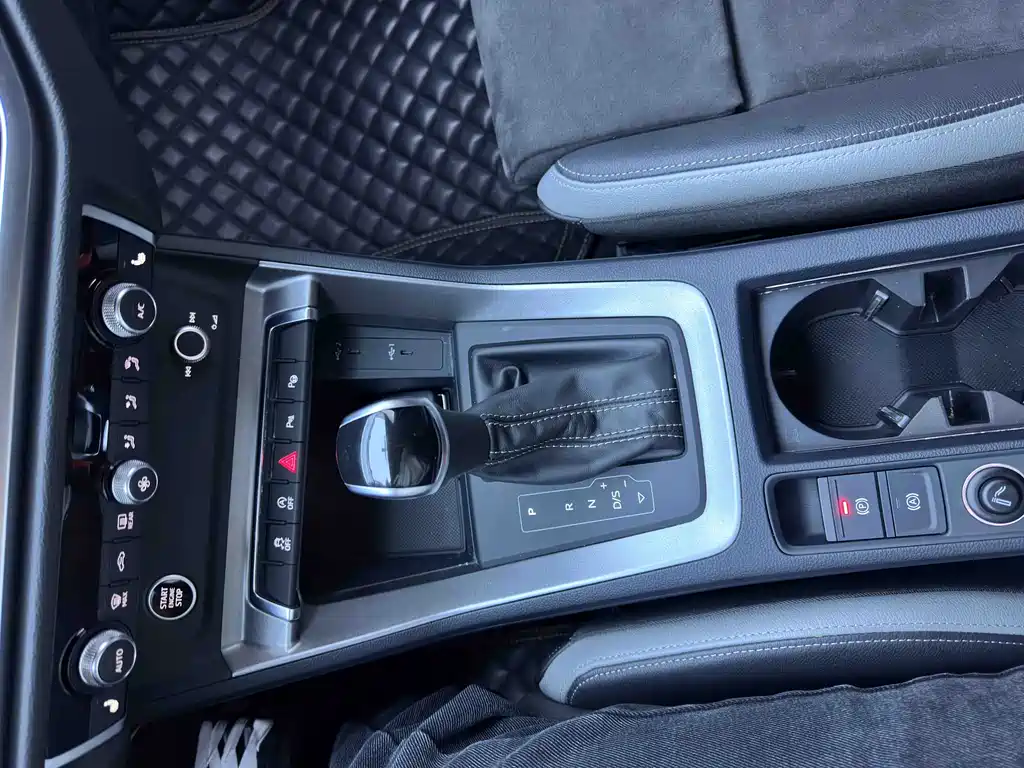 Audi Q3 2022 — фото 13