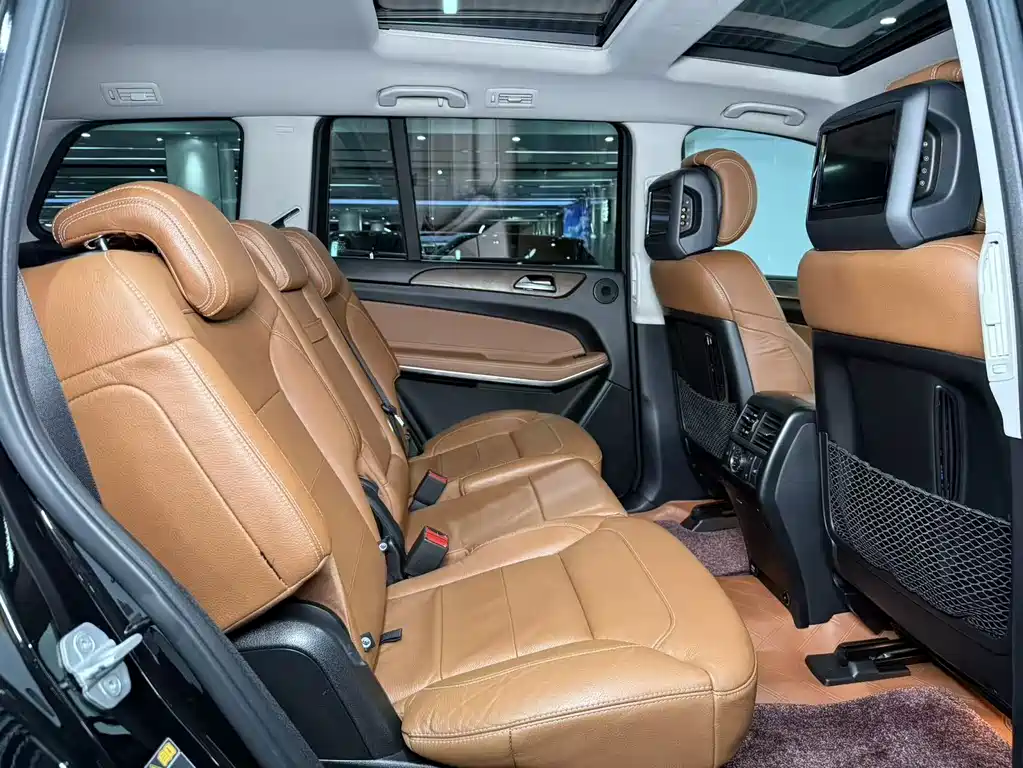 Mercedes-Benz GLS 2016 — фото 13