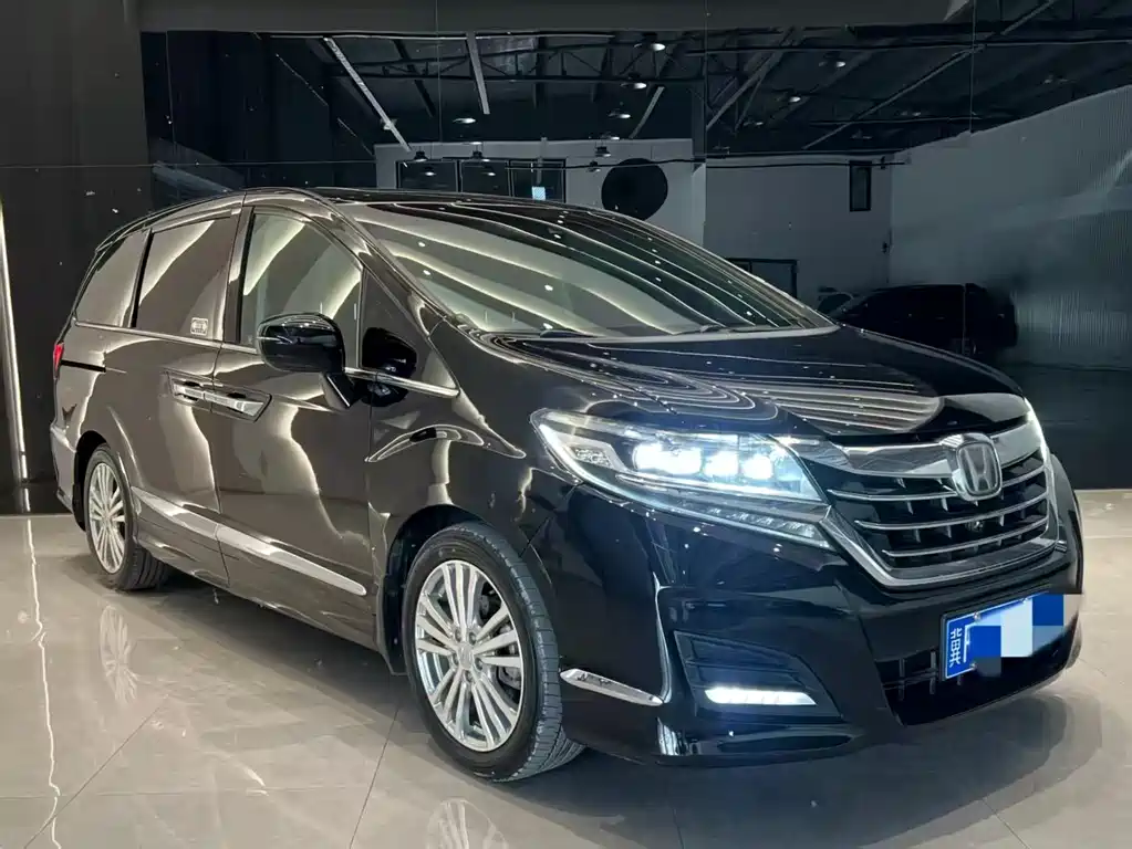 Honda Elysion 2016