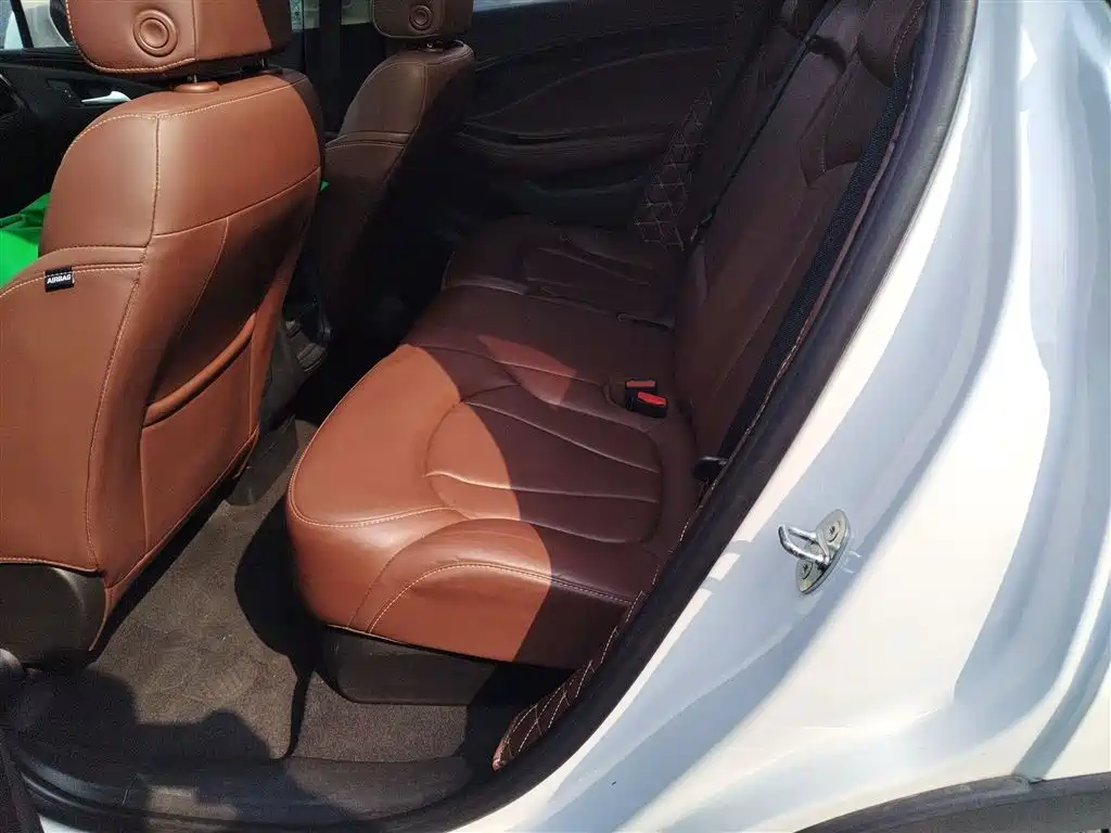 Buick Envision Plus 2018 — фото 17