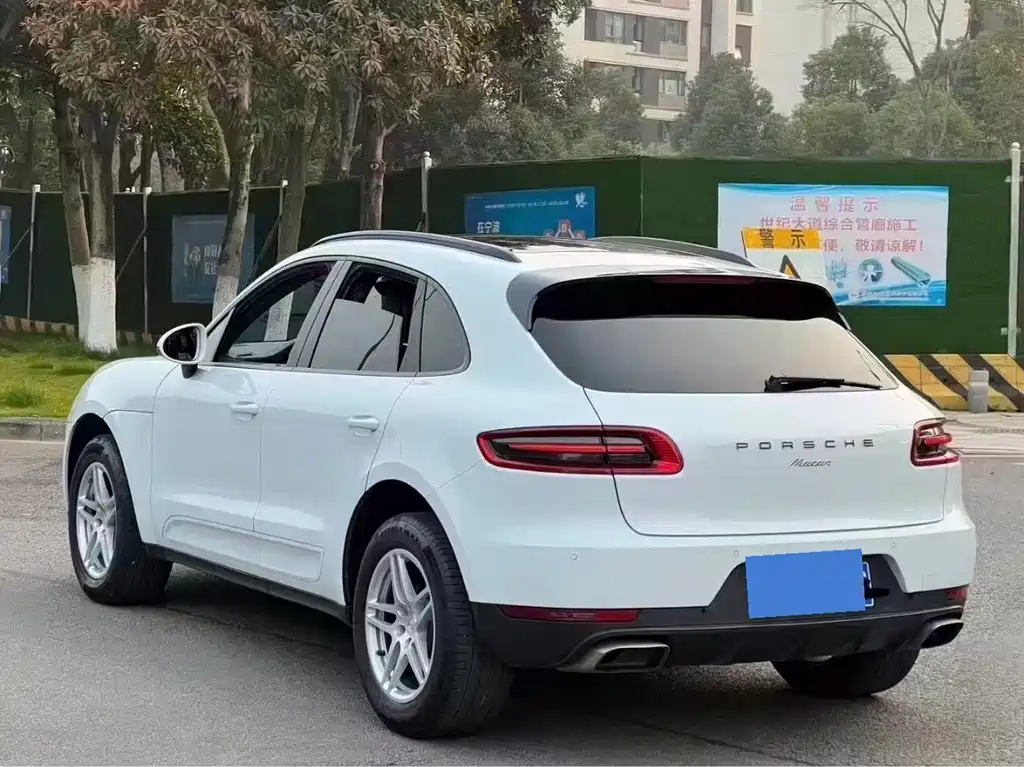 Porsche Macan 2016 — фото 9