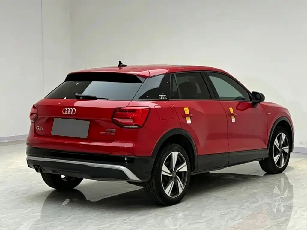 Audi Q2L 2021