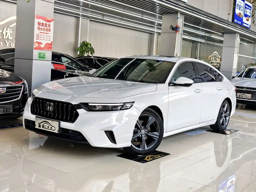 Honda Inspire 2023 — фото 1