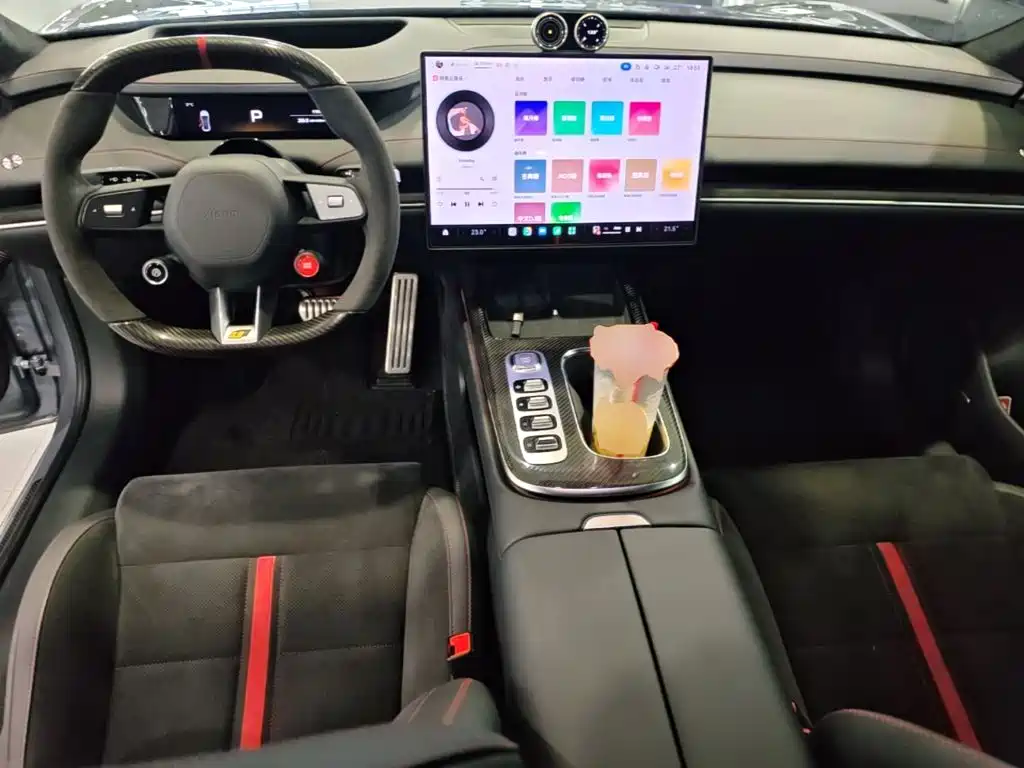 Xiaomi SU7 Ultra 2025 — фото 10