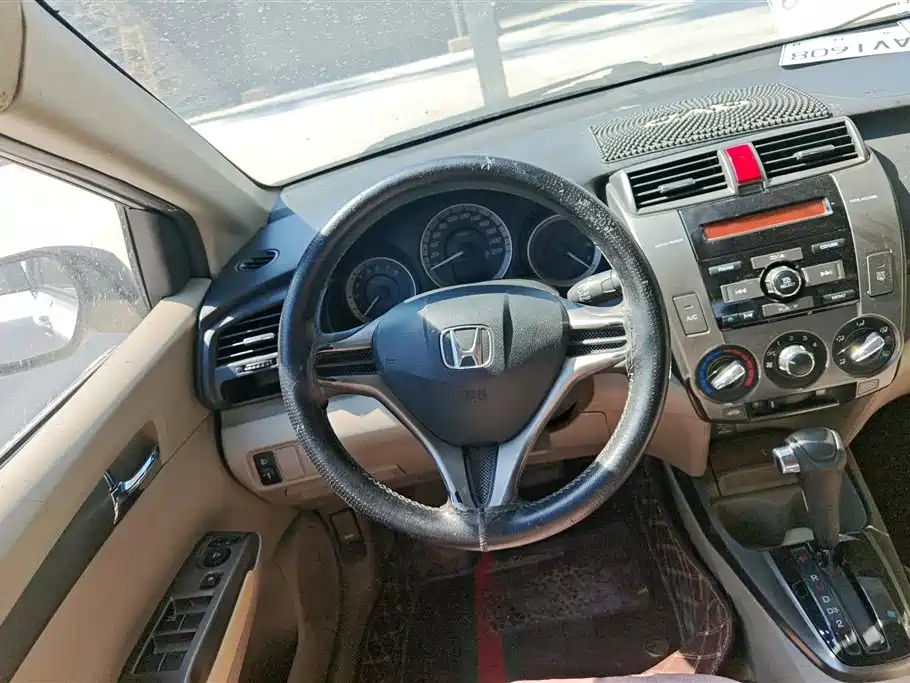 Honda City Classic 2014 — фото 15