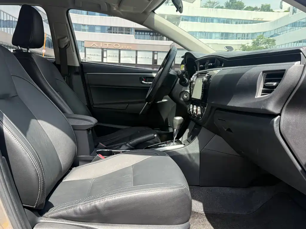 Toyota Corolla 2015