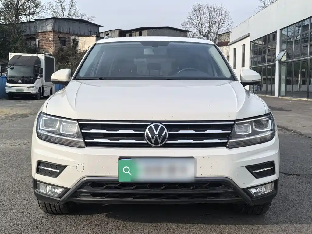 Volkswagen Tiguan L 2021 — фото 8