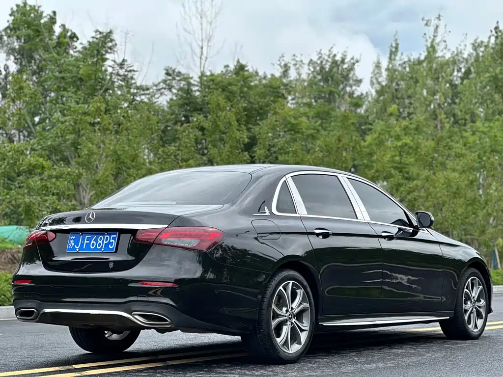 Mercedes-Benz E-Class 2020 — фото 17