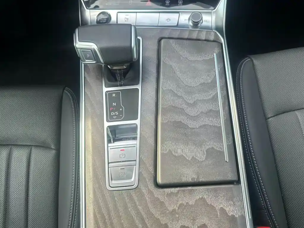 Audi A6 2025 — фото 20
