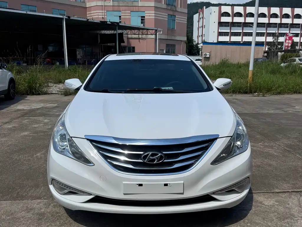 Hyundai Sonata 2014 — фото 2