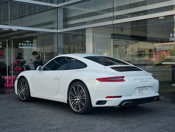 Porsche 911 2019