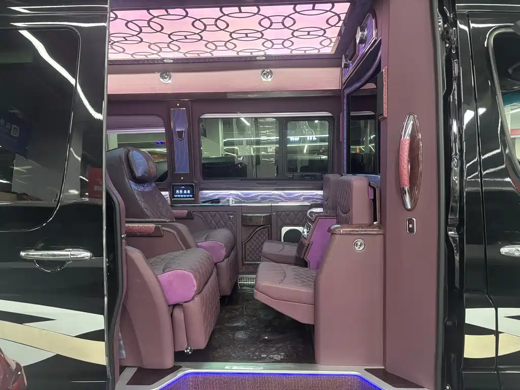 Mercedes-Benz Sprinter 2018 — фото 15