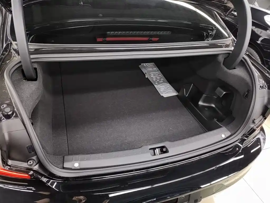 Volvo S90 PHEV 2024 — фото 19