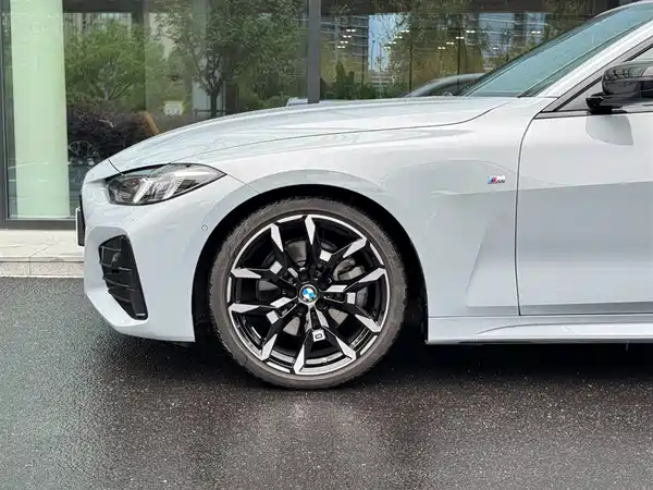BMW 4 Series 2025