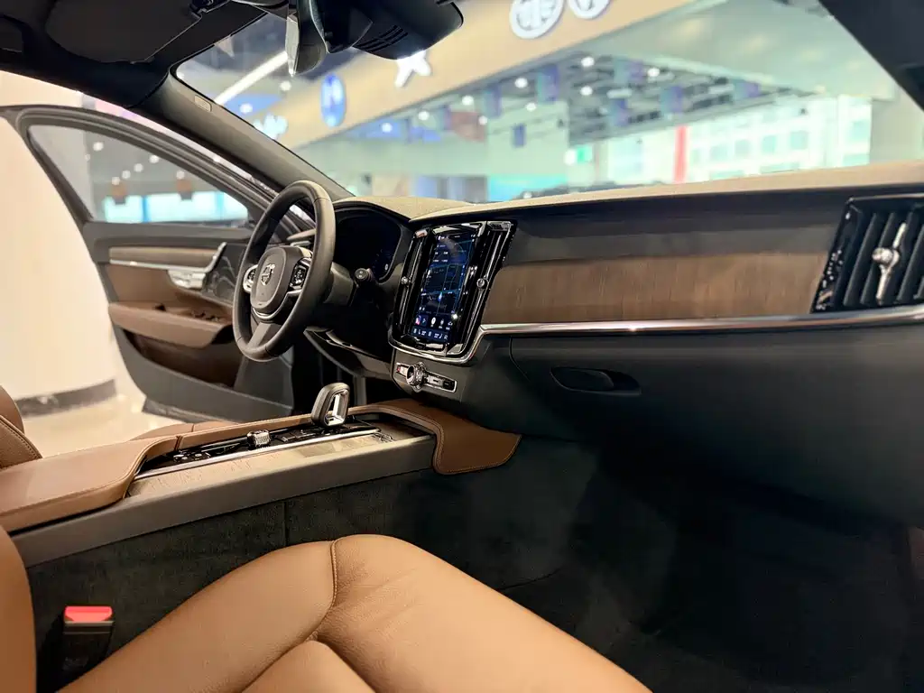 Volvo V90 2023 — фото 11