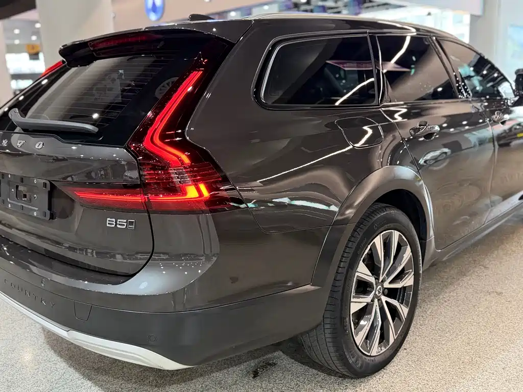 Volvo V90 2023 — фото 30