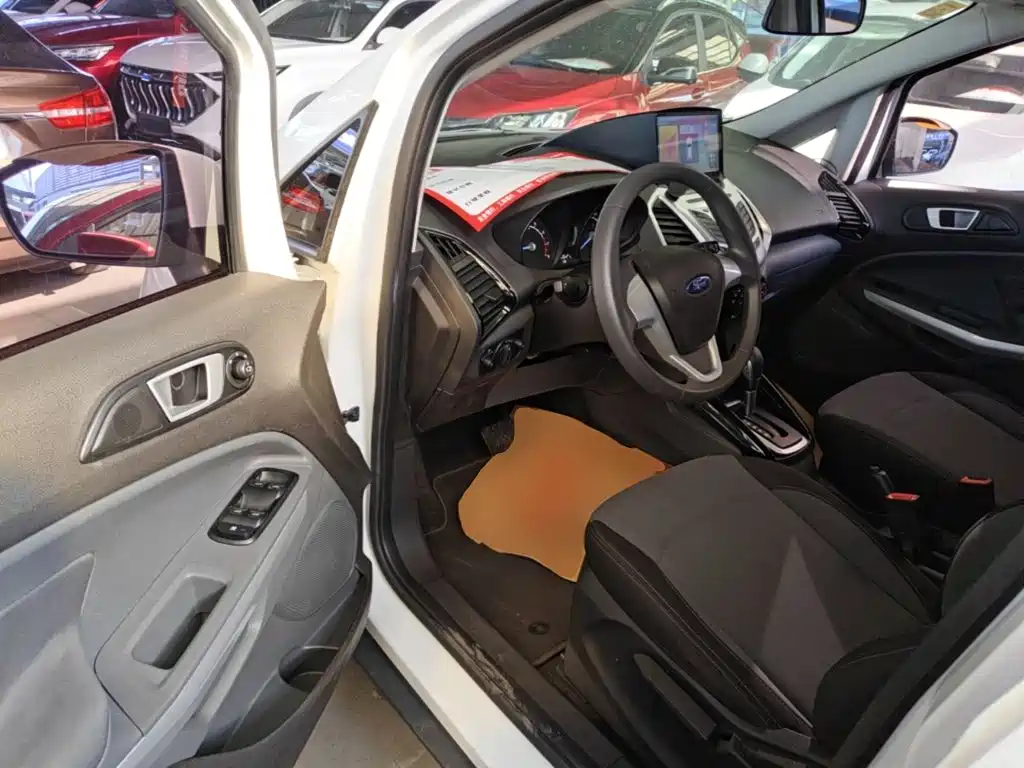 Ford Ecosport 2017 — фото 16