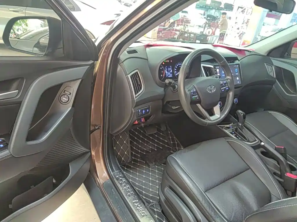 Hyundai ix25 2016 — фото 16