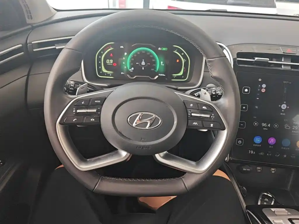 Hyundai Tucson 2023 — фото 11