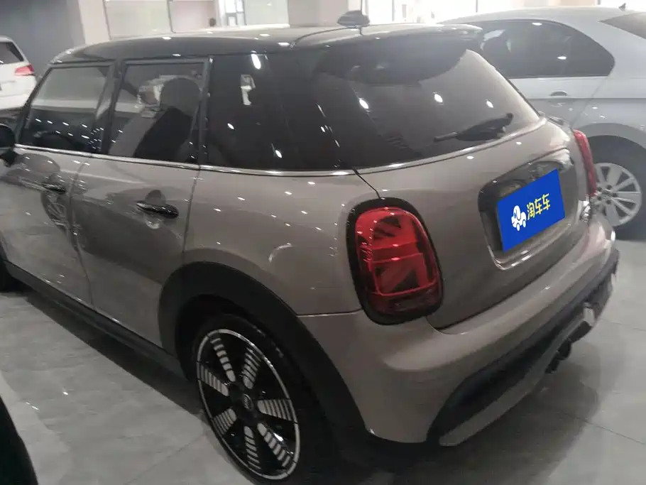MINI MINI 2021