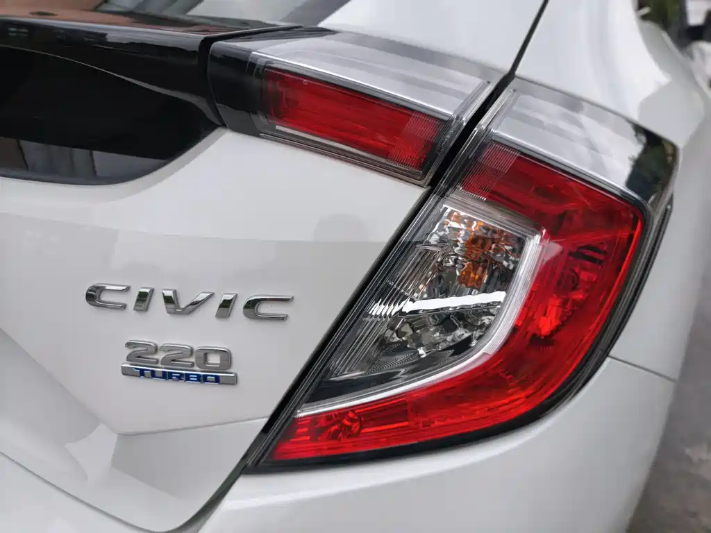 Honda Civic 2020 — фото 18