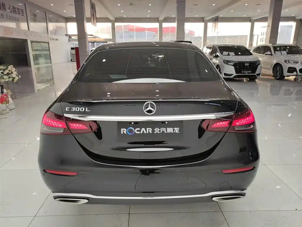 Mercedes-Benz E-Class 2023 — фото 30