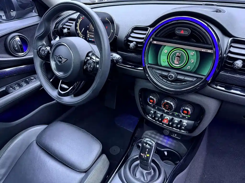 MINI Clubman 2020 — фото 11
