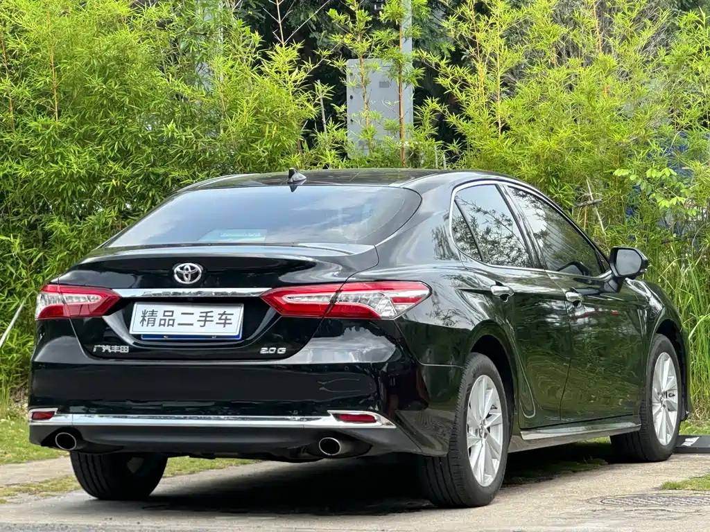 Toyota Camry 2023 — фото 6