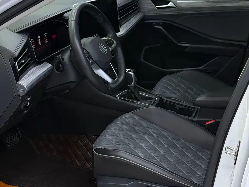 Volkswagen Sagitar 2022
