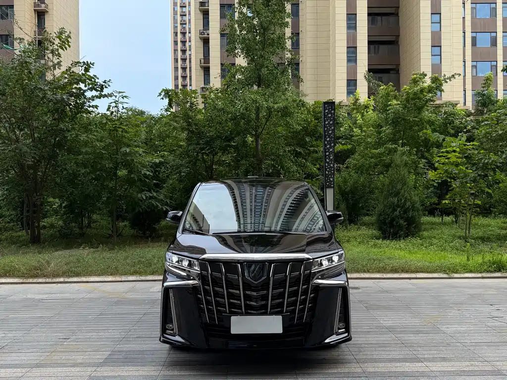 Toyota Alphard 2023
