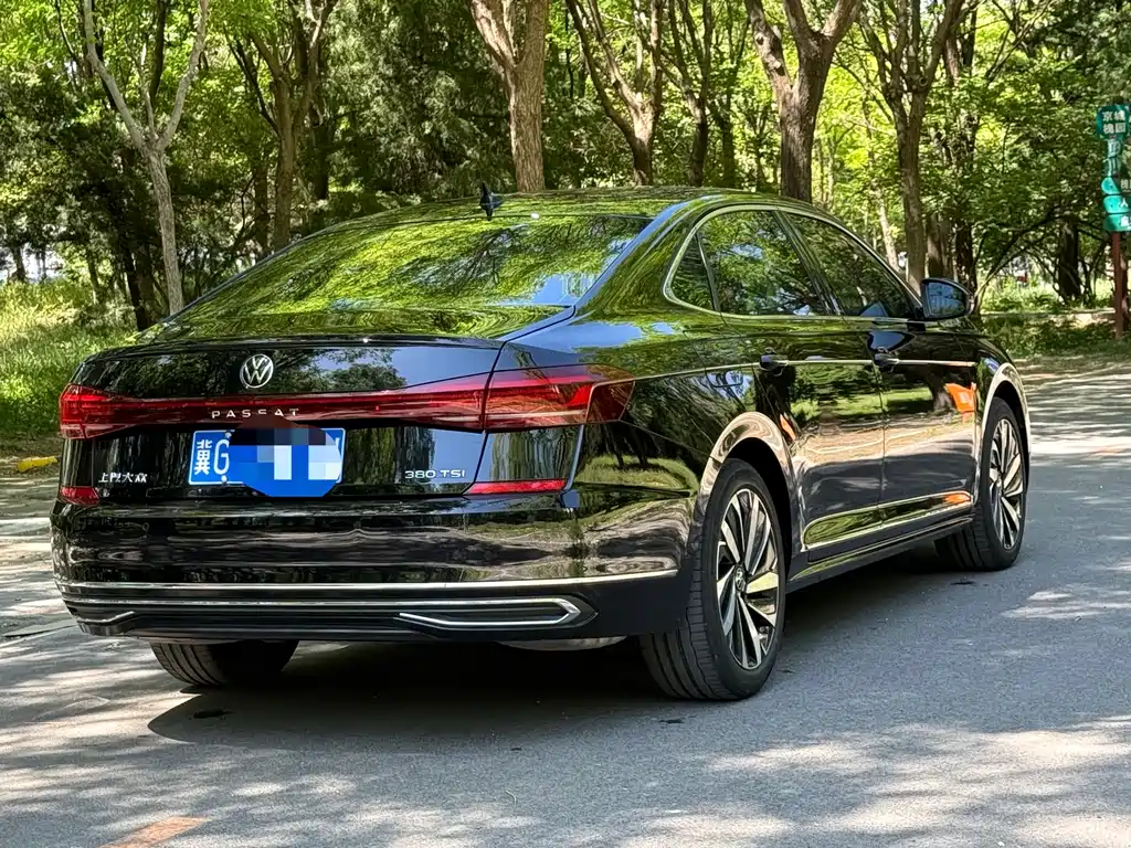 Volkswagen Passat 2025 — фото 9