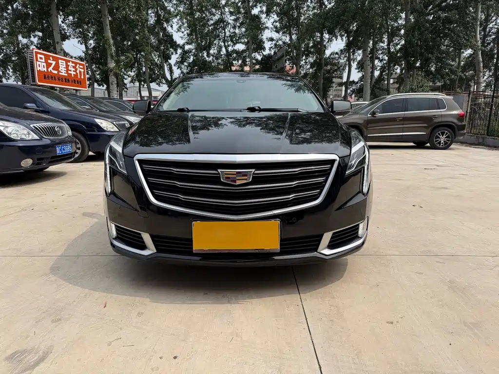 Cadillac XTS 2019 — фото 1