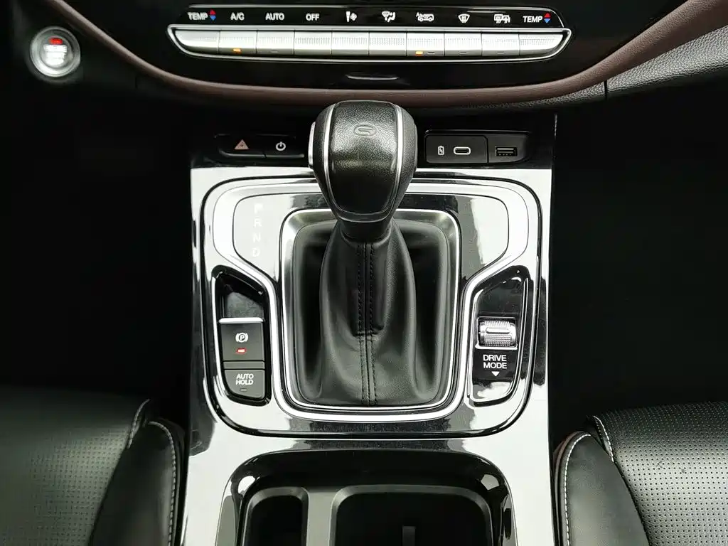 GAC Trumpchi M6 2023 — фото 13