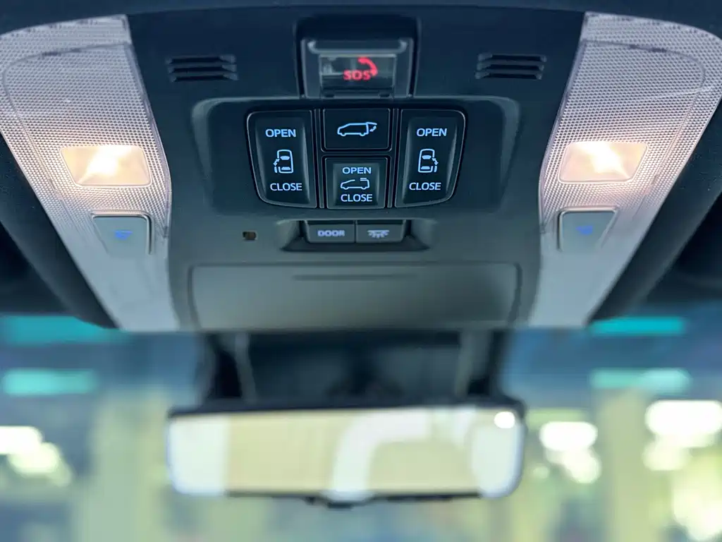 Toyota Alphard 2021 — фото 19