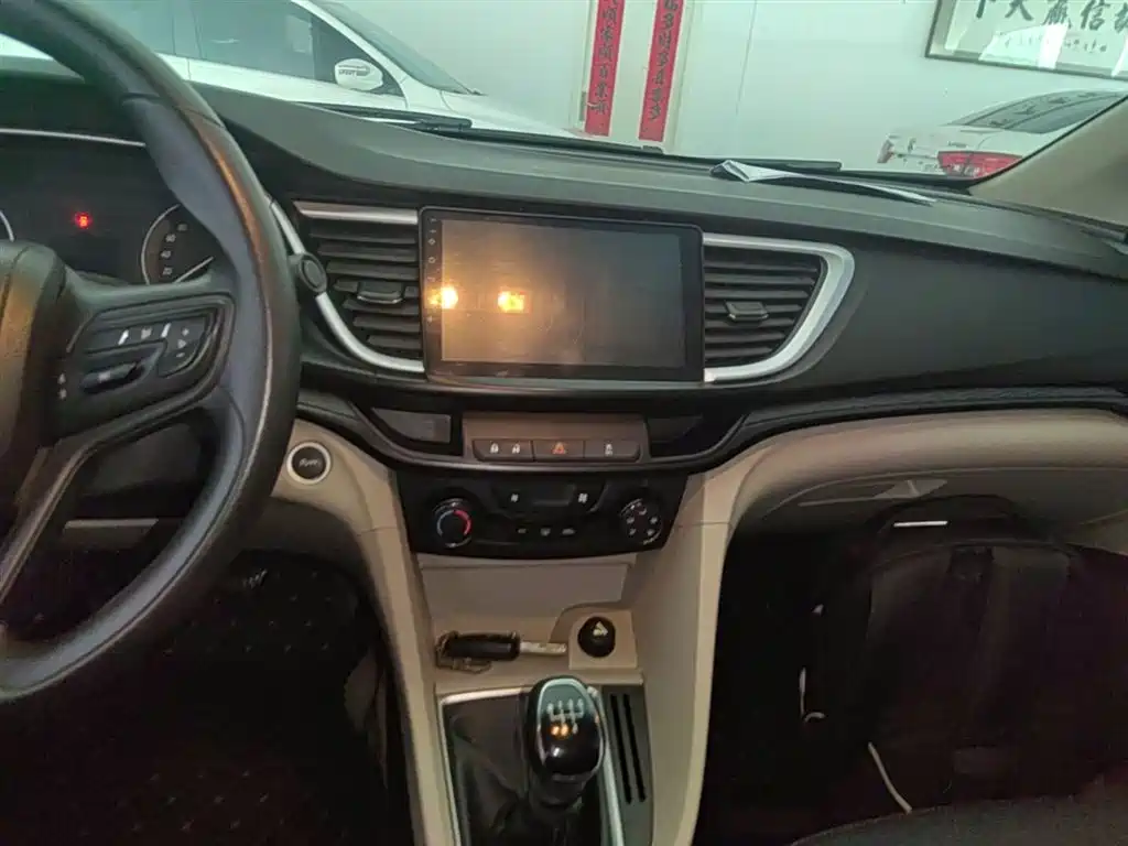 Buick Excelle 2017 — фото 13
