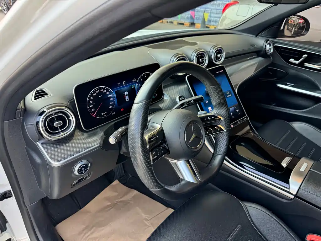 Mercedes-Benz C-Class 2022