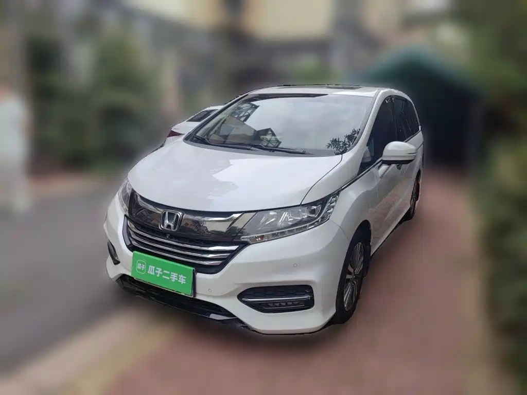 Honda Odyssey 2018 — фото 1