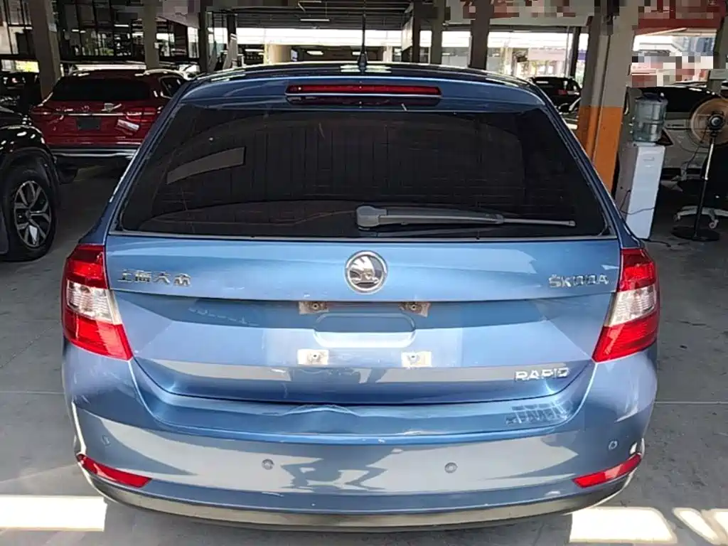 Skoda Rapid Spaceback 2014 — фото 6