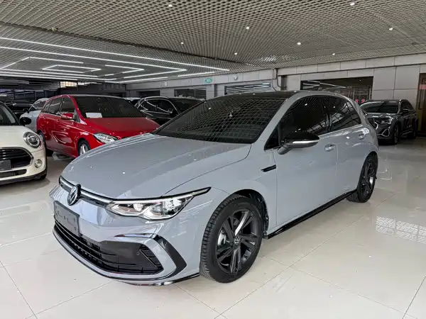 Volkswagen Golf 2023