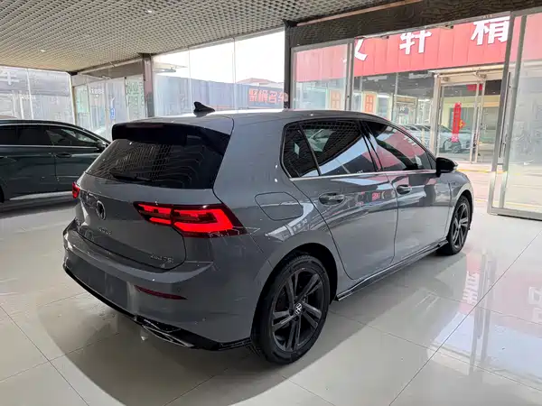 Volkswagen Golf 2023