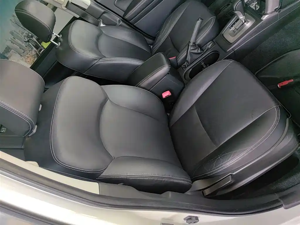 Subaru Forester 2015 — фото 25