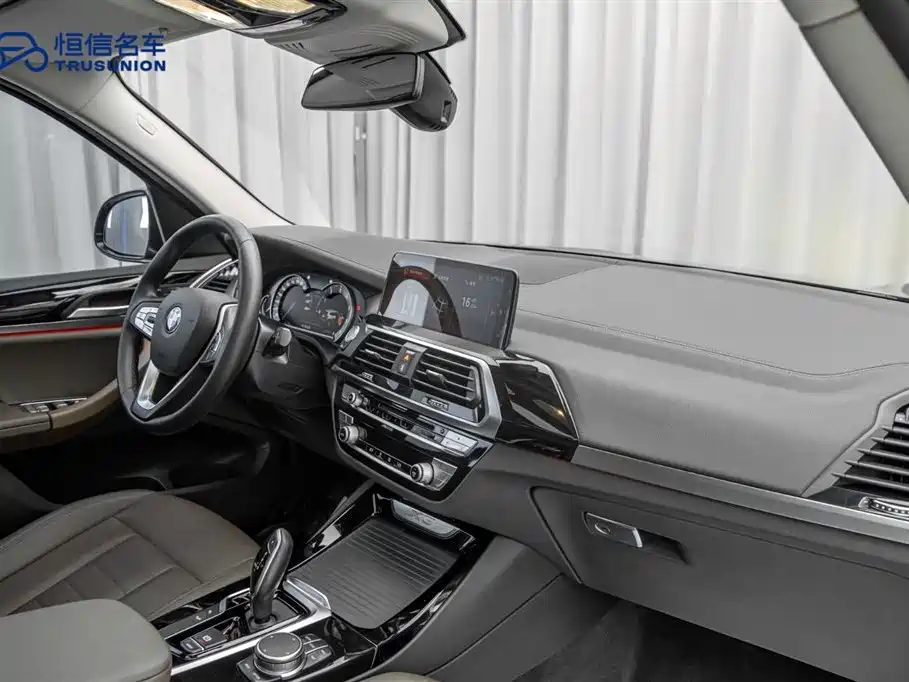 BMW X3 2019 — фото 14