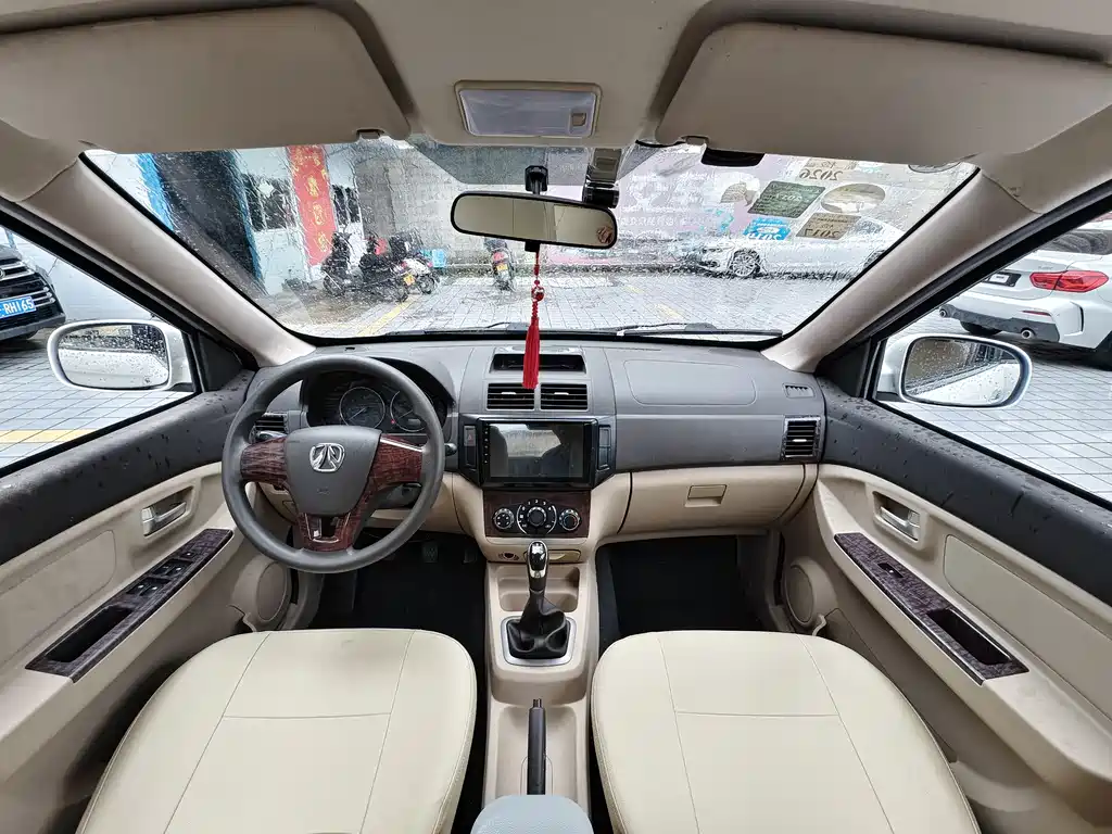 BAW Weiwang M20 2015