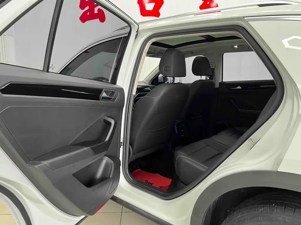 Volkswagen T-Roc 2022 — фото 15