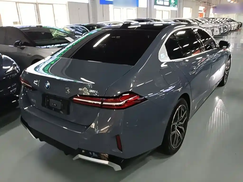 BMW i5 2024 — фото 7