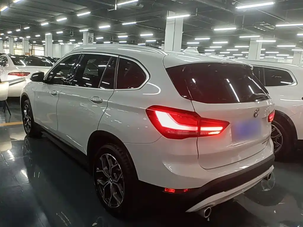 BMW X1 2021 — фото 5