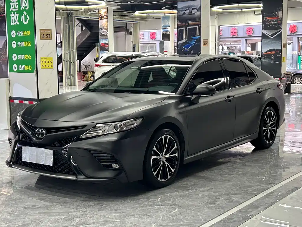 Toyota Camry 2018 — фото 1